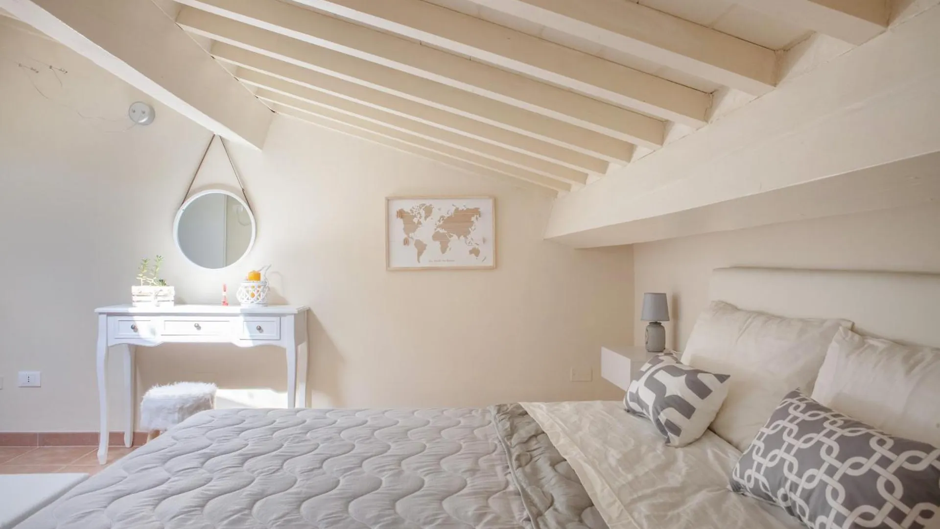 Appartamento White Attic Lucca