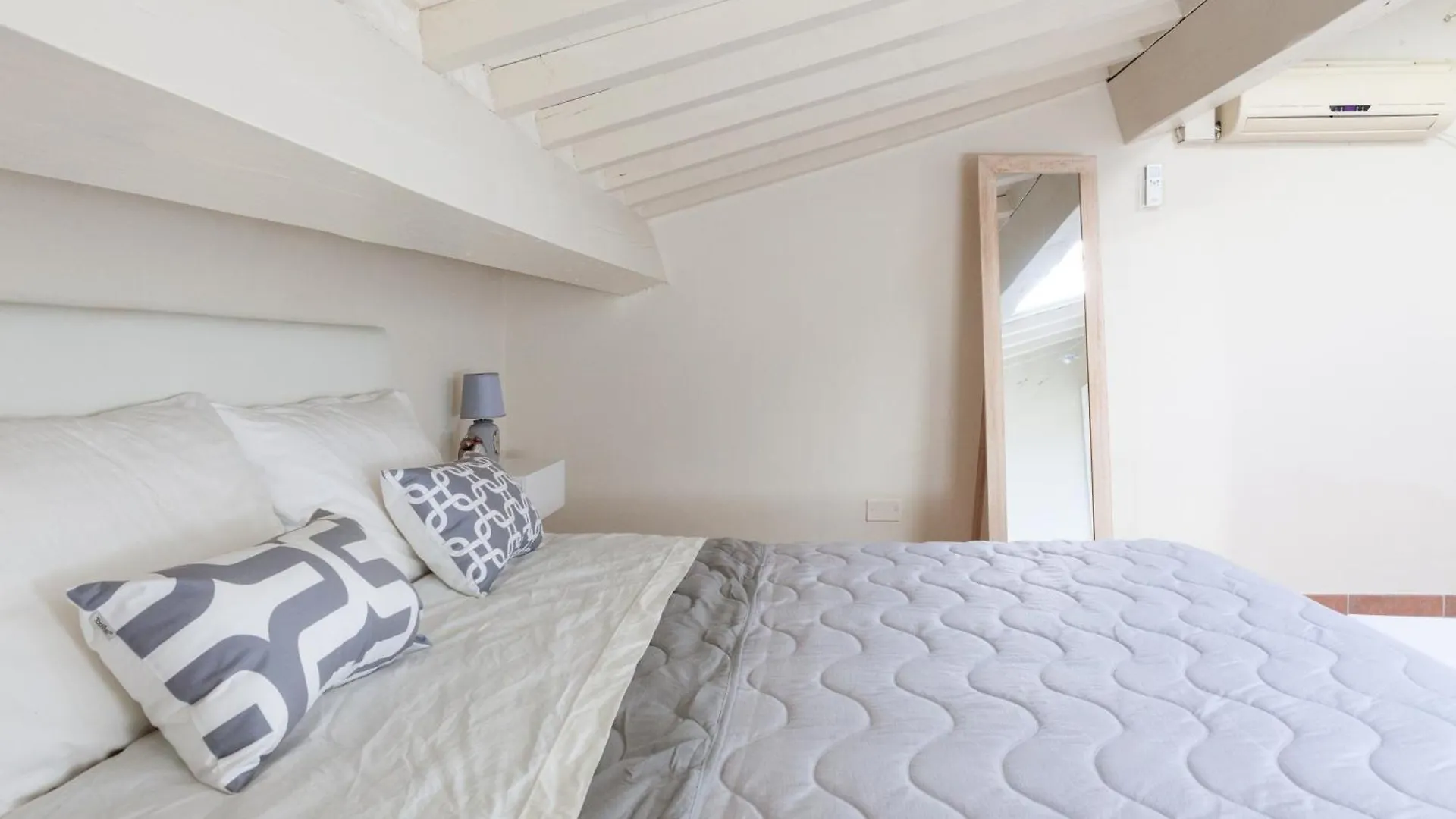 White Attic Lucca location