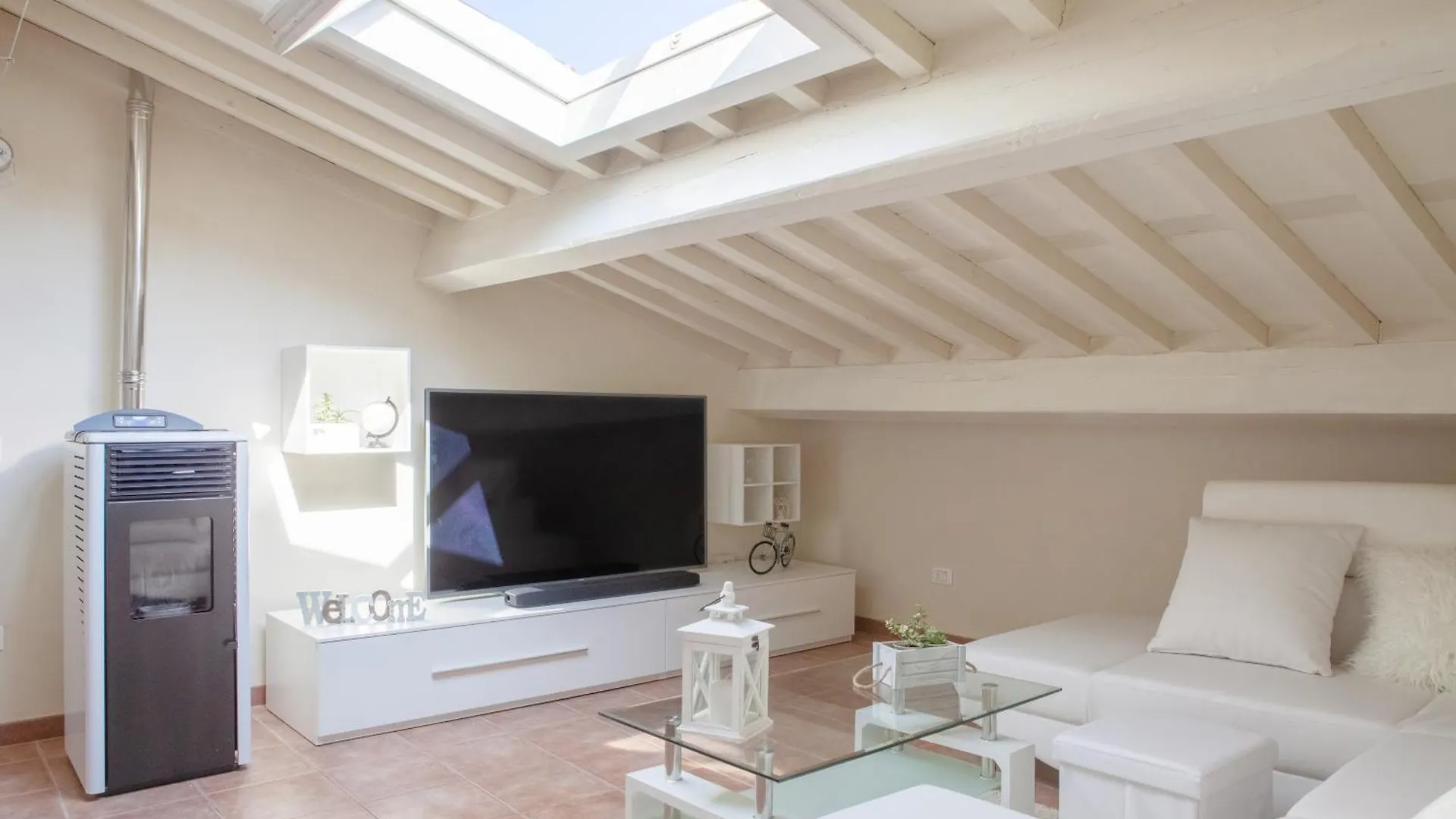 Appartamento White Attic Lucca